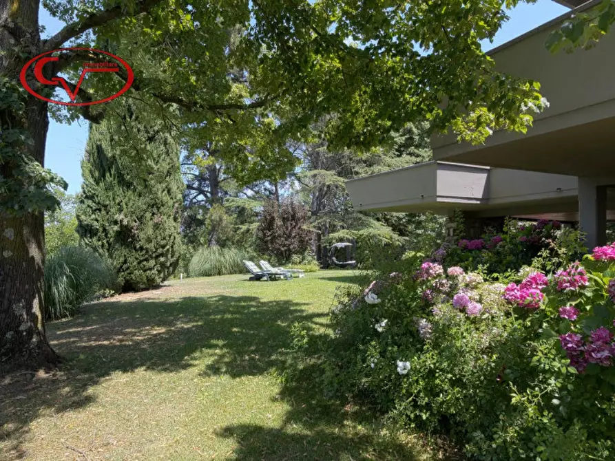 Immagine 75 di Villa in vendita  in via lungarno a Terranuova Bracciolini