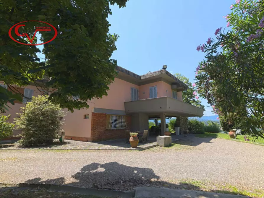 Immagine 81 di Villa in vendita  in via lungarno a Terranuova Bracciolini