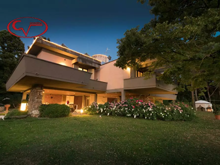 Immagine 89 di Villa in vendita  in via lungarno a Terranuova Bracciolini