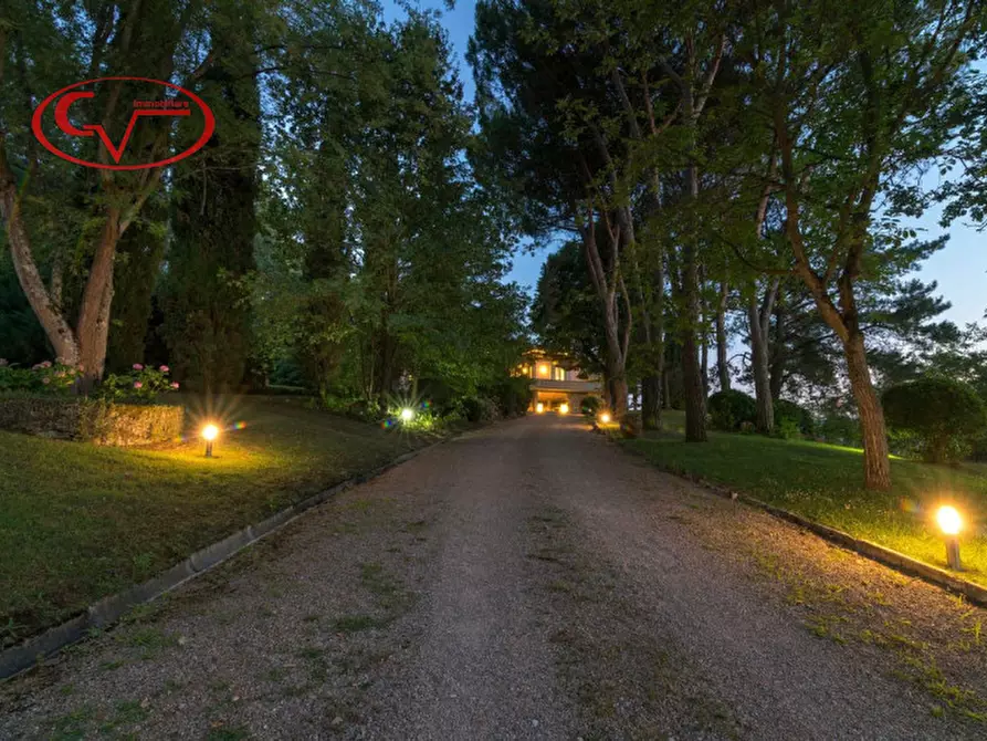 Immagine 91 di Villa in vendita  in via lungarno a Terranuova Bracciolini