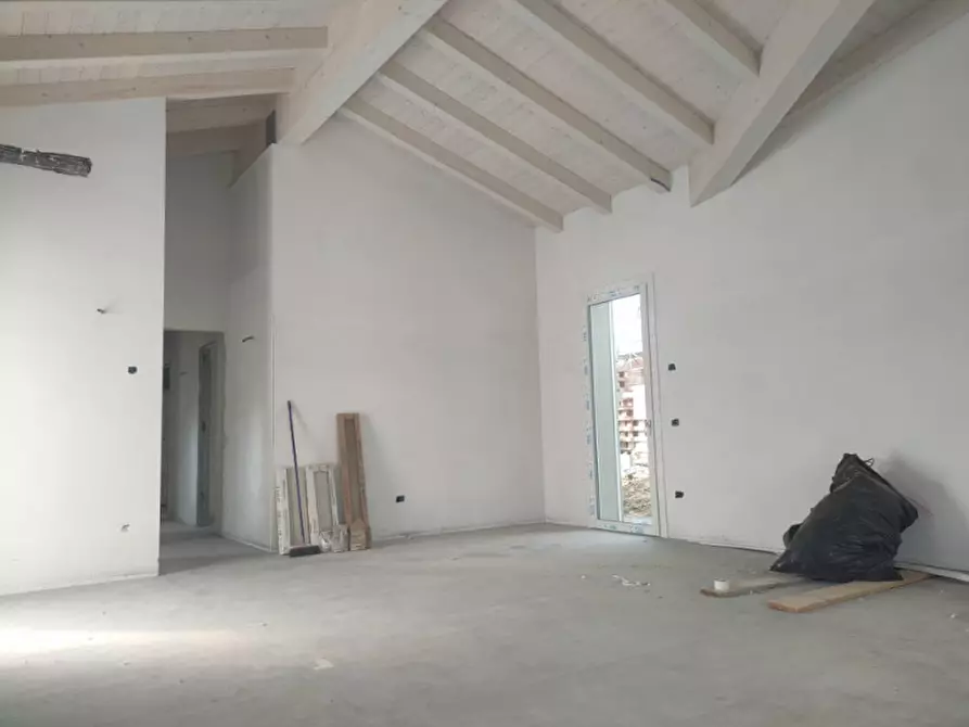 Immagine 2 di Villetta a schiera in vendita  in via dante alighieri a Longare