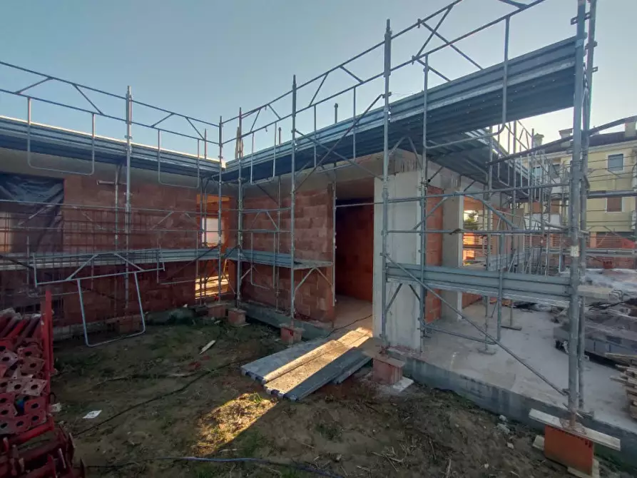 Immagine 25 di Villetta a schiera in vendita  in via dante alighieri a Longare