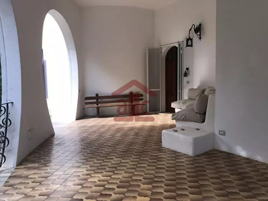 Immagine 5 di Villa in vendita  in strada provinciale 298-lecce-aeroporto san cataldo 1 a Lecce