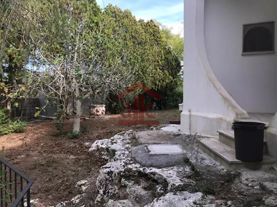 Immagine 47 di Villa in vendita  in strada provinciale 298-lecce-aeroporto san cataldo 1 a Lecce