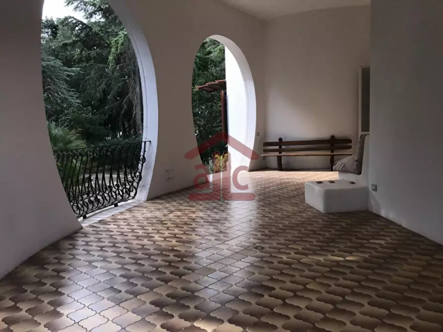 Immagine 55 di Villa in vendita  in strada provinciale 298-lecce-aeroporto san cataldo 1 a Lecce