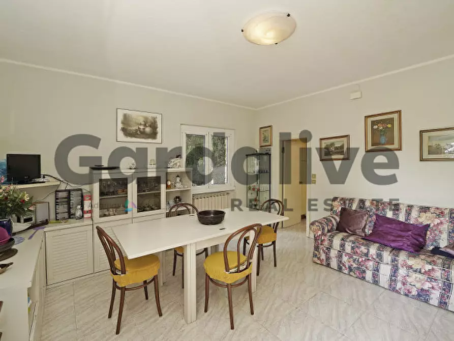 Immagine 4 di Appartamento in vendita  in Via Prais a Padenghe Sul Garda