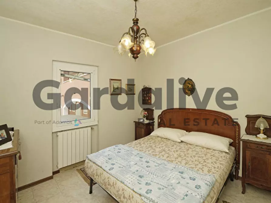 Immagine 11 di Appartamento in vendita  in Via Prais a Padenghe Sul Garda