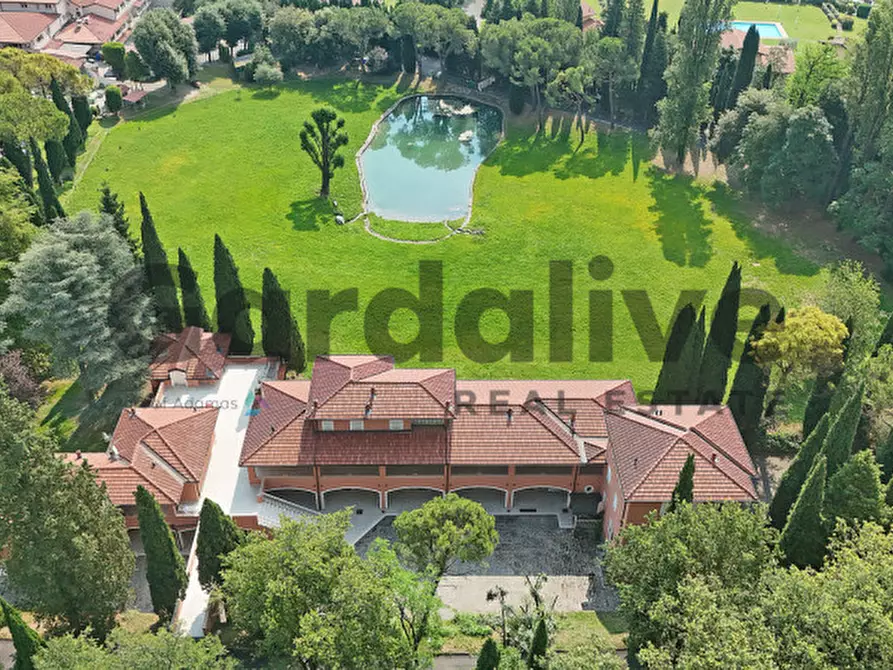 Immagine 29 di Appartamento in vendita  in Via Prais a Padenghe Sul Garda