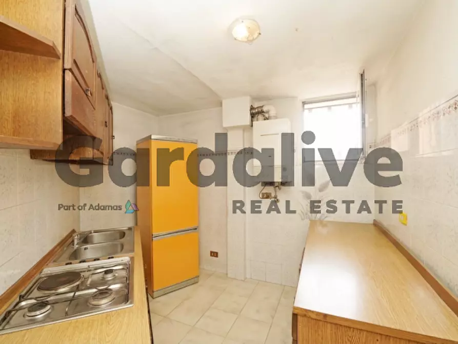 Immagine 3 di Appartamento in vendita  in Via Prais a Padenghe Sul Garda