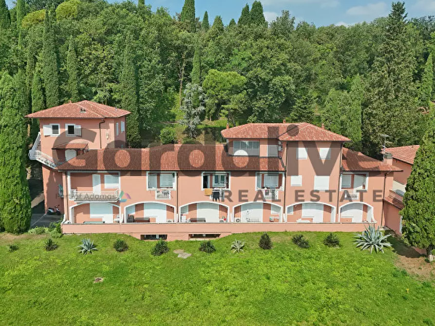 Immagine 13 di Appartamento in vendita  in Via Prais a Padenghe Sul Garda