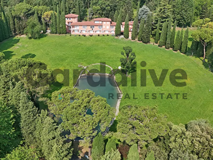 Immagine 15 di Appartamento in vendita  in Via Prais a Padenghe Sul Garda