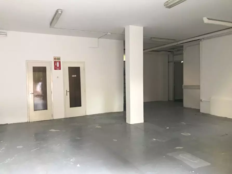 Immagine 3 di Magazzino in affitto  in Via Dalviano a Trieste
