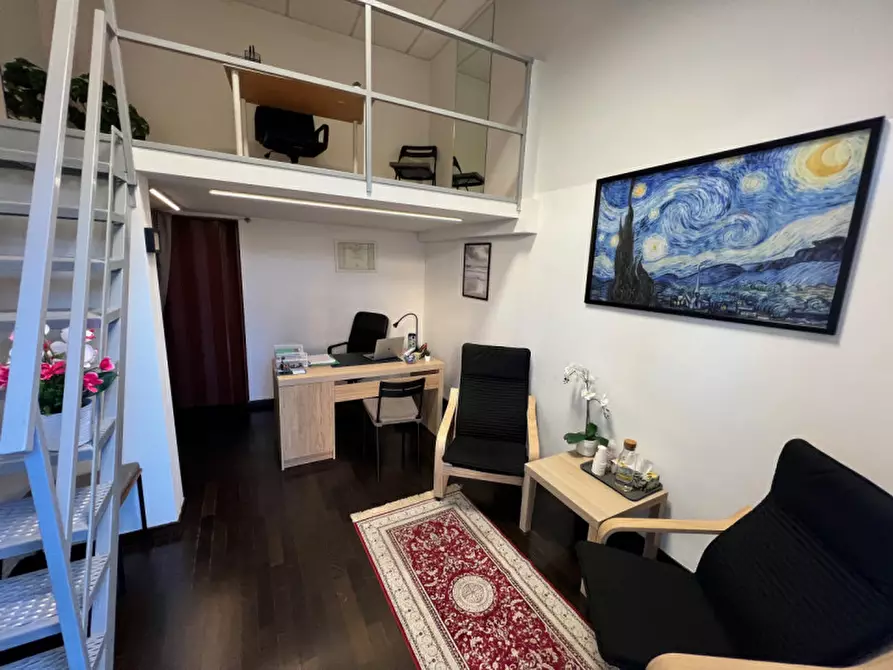 Immagine 2 di Negozio in vendita  in via Palestro a Padova