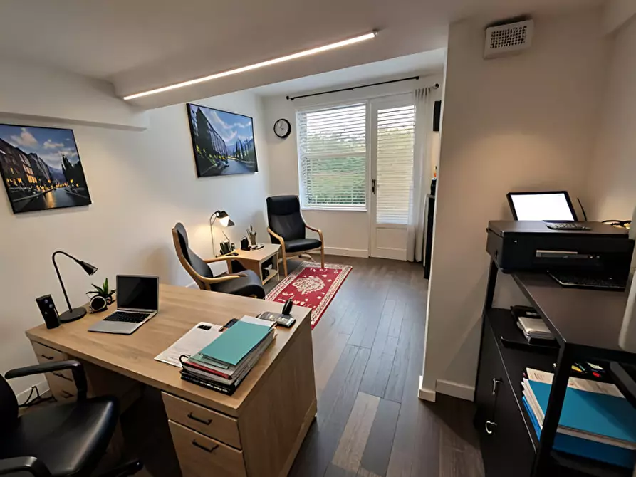 Immagine 10 di Negozio in vendita  in via Palestro a Padova