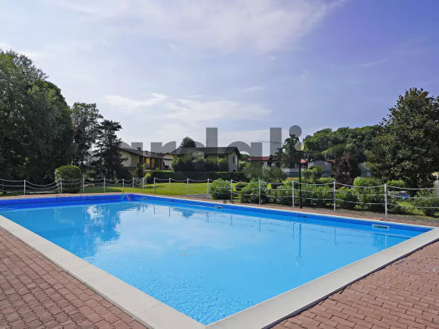 Immagine 1 di Appartamento in vendita  in Via Prais a Padenghe Sul Garda