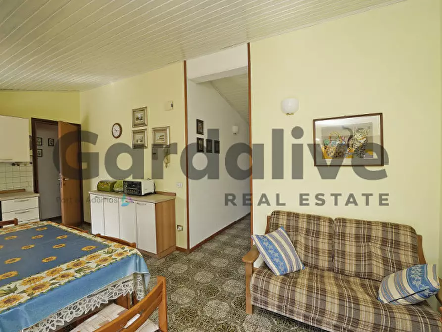 Immagine 10 di Appartamento in vendita  in Via Prais a Padenghe Sul Garda