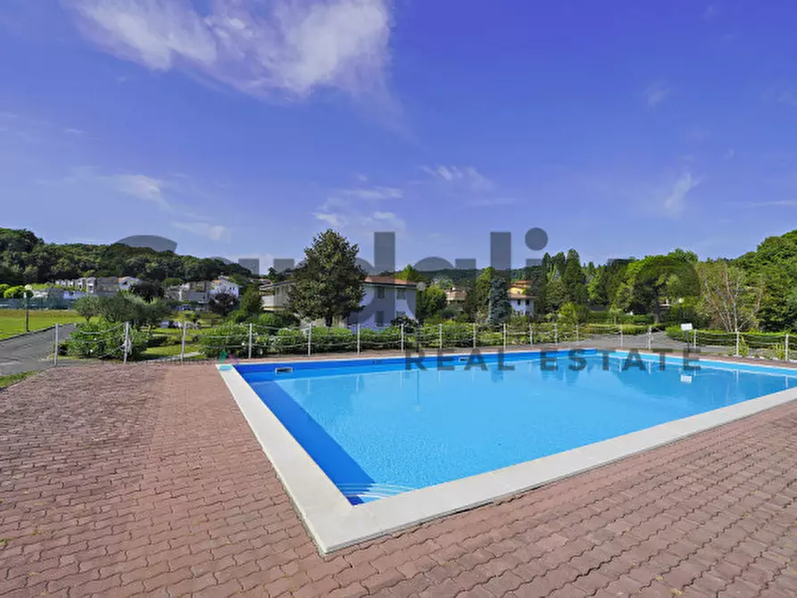 Immagine 19 di Appartamento in vendita  in Via Prais a Padenghe Sul Garda