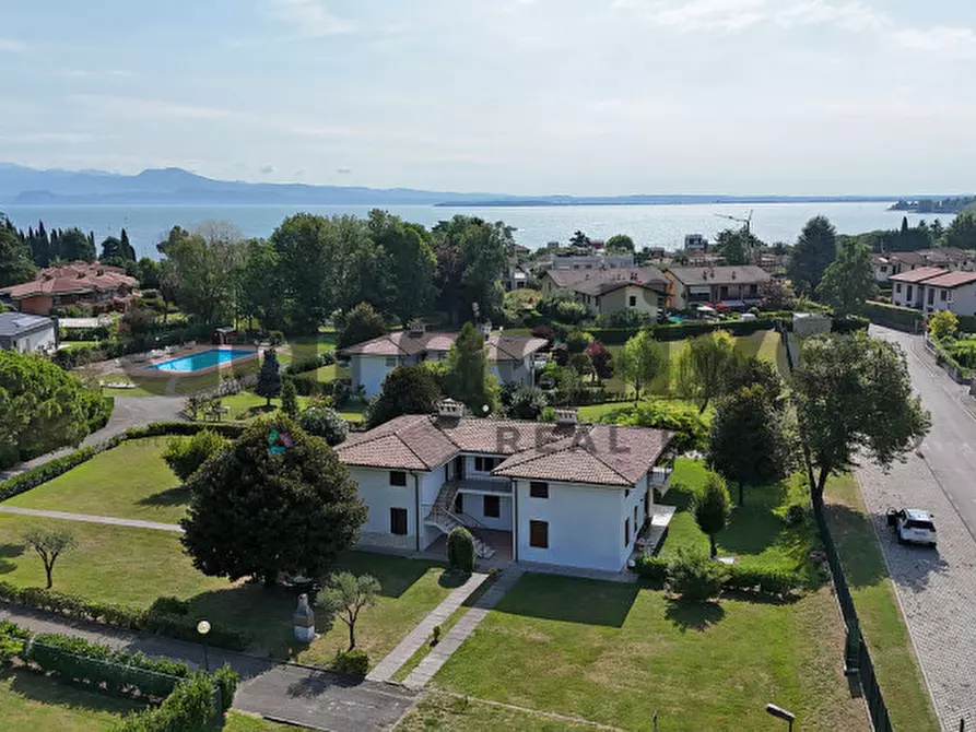 Immagine 26 di Appartamento in vendita  in Via Prais a Padenghe Sul Garda