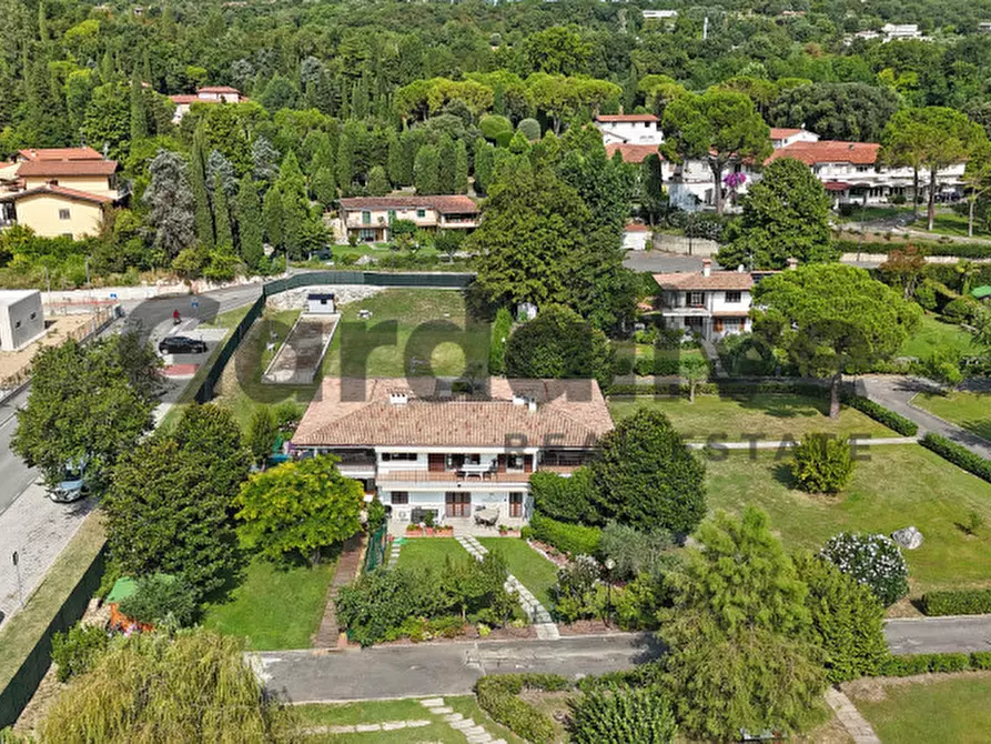 Immagine 27 di Appartamento in vendita  in Via Prais a Padenghe Sul Garda