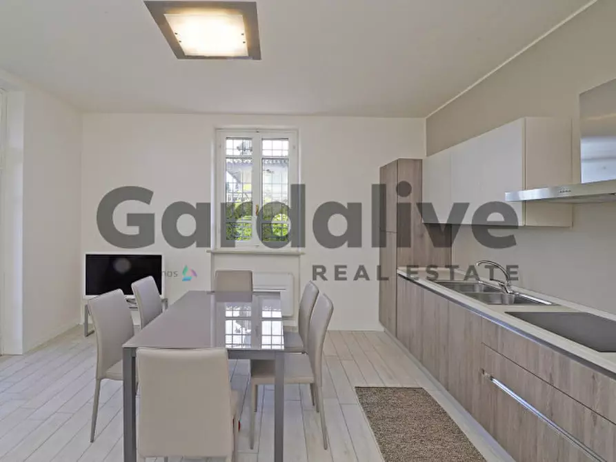 Immagine 8 di Appartamento in vendita  in Via  Marconi a Padenghe Sul Garda