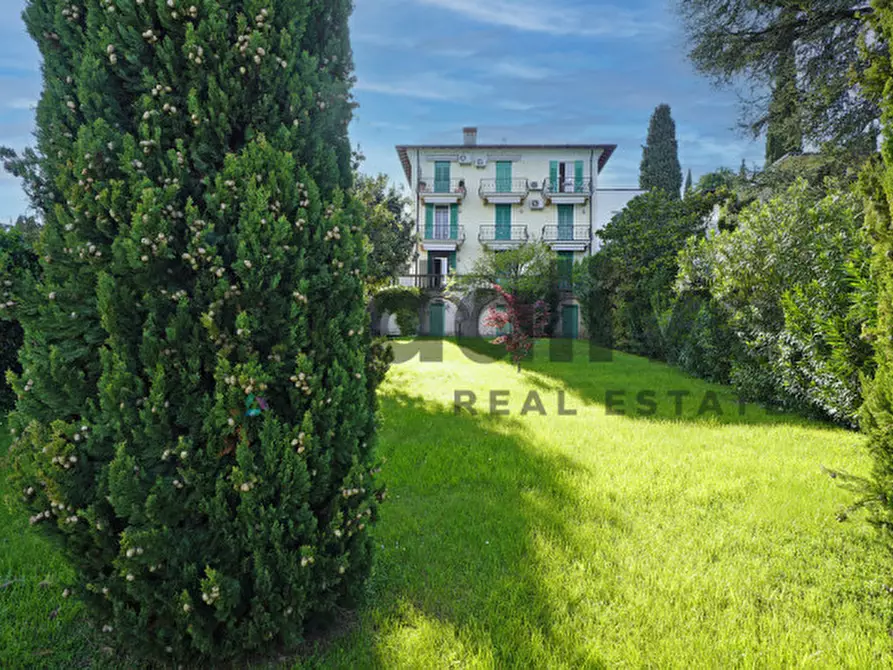 Immagine 22 di Appartamento in vendita  in Via  Marconi a Padenghe Sul Garda