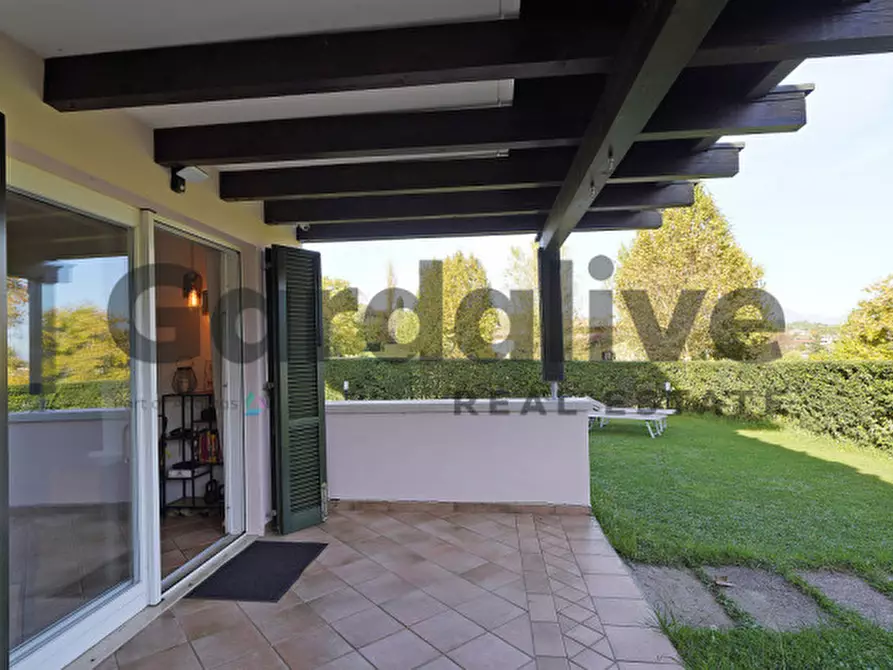 Immagine 6 di Villetta a schiera in vendita  in Via Prais a Padenghe Sul Garda