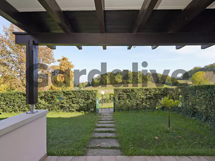 Immagine 7 di Villetta a schiera in vendita  in Via Prais a Padenghe Sul Garda