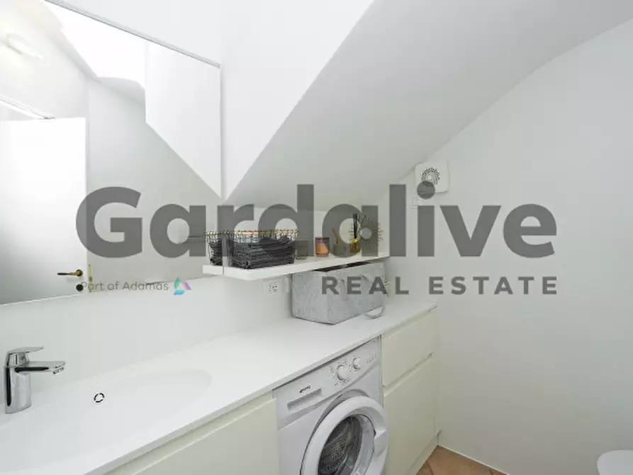 Immagine 10 di Villetta a schiera in vendita  in Via Prais a Padenghe Sul Garda