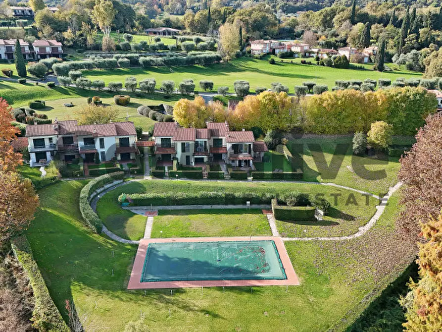 Immagine 29 di Villetta a schiera in vendita  in Via Prais a Padenghe Sul Garda