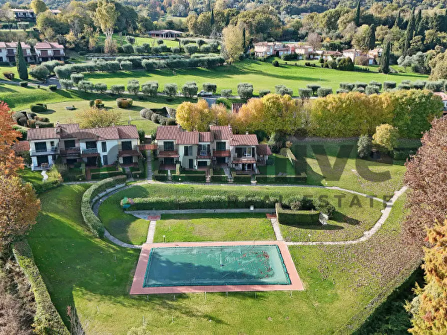 Immagine 30 di Villetta a schiera in vendita  in Via Prais a Padenghe Sul Garda