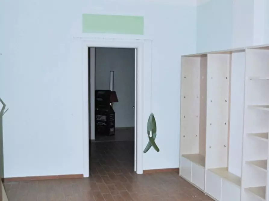 Immagine 7 di Negozio in vendita  a Loro Ciuffenna