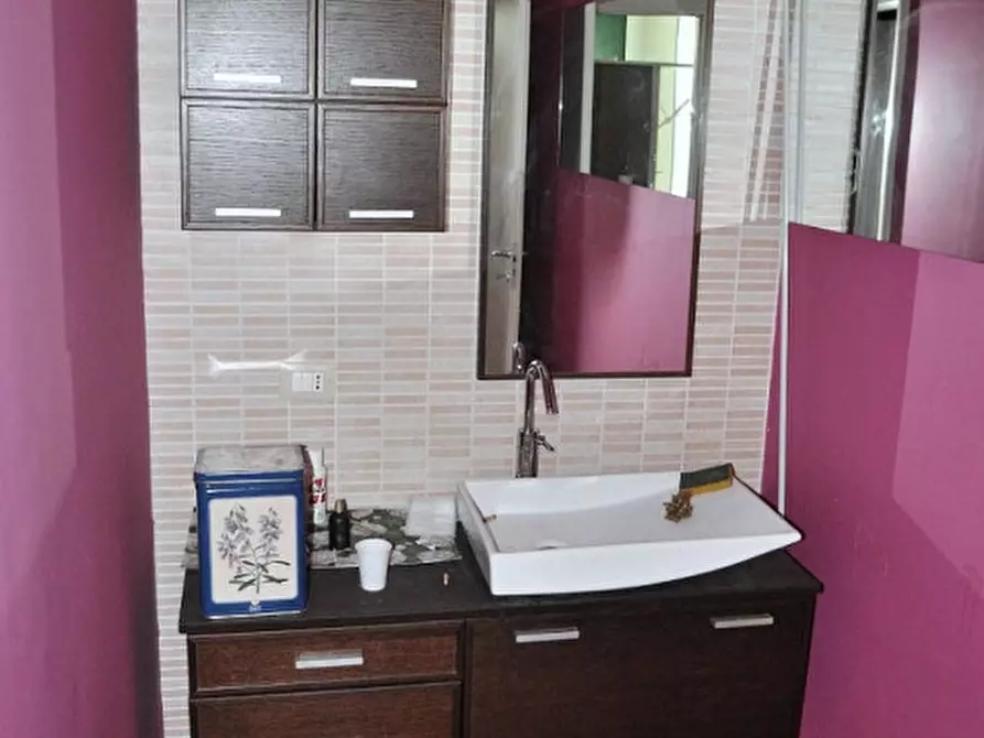 Immagine 14 di Negozio in vendita  a Loro Ciuffenna