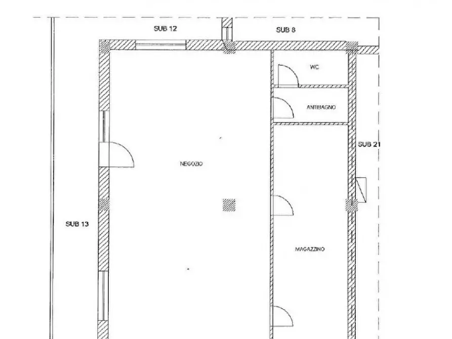 Immagine 17 di Negozio in vendita  a Loro Ciuffenna