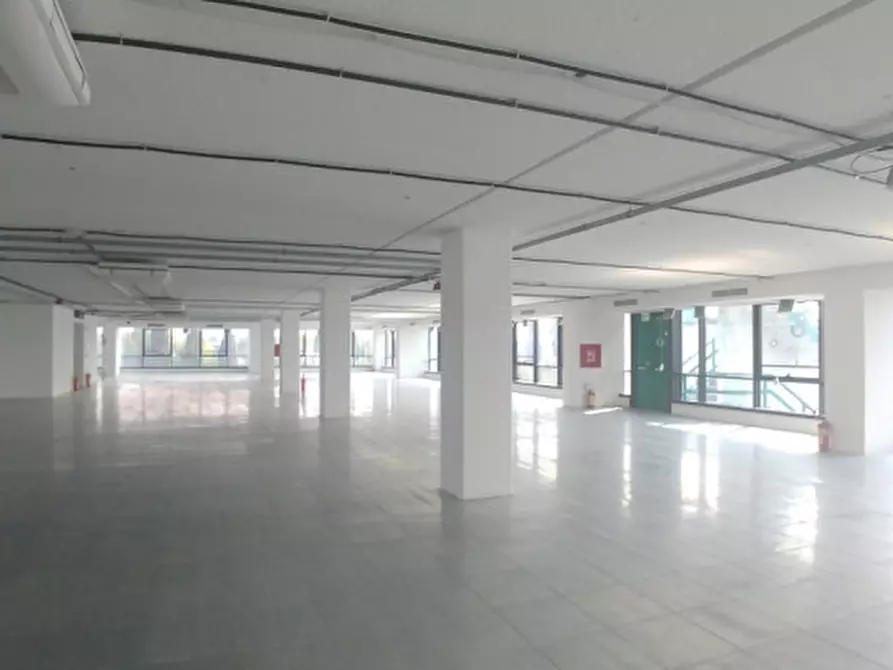 Immagine 22 di Ufficio in affitto  in STRADA 6 a Rozzano