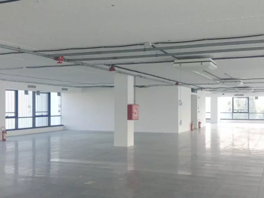 Immagine 6 di Ufficio in affitto  in STRADA 6 a Rozzano