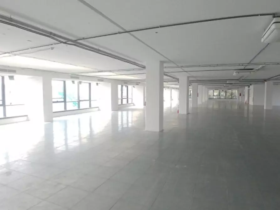 Immagine 8 di Ufficio in affitto  in STRADA 6 a Rozzano