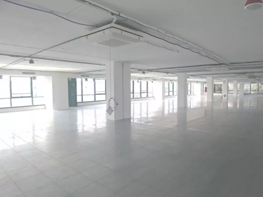 Immagine 11 di Ufficio in affitto  in STRADA 6 a Rozzano