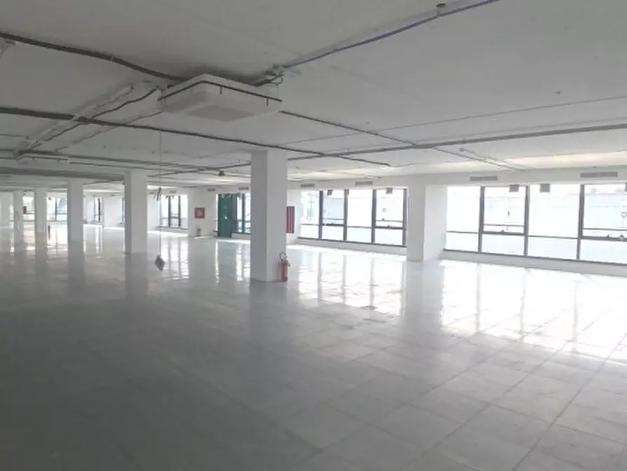 Immagine 12 di Ufficio in affitto  in STRADA 6 a Rozzano