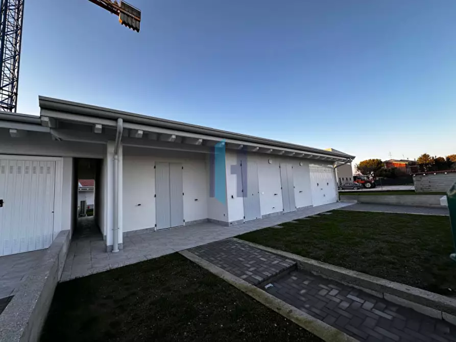 Immagine 2 di Casa bifamiliare in vendita  a Ghedi