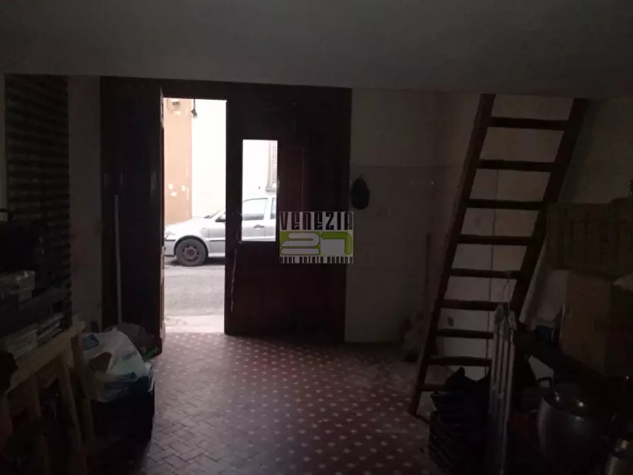 Immagine 4 di Casa indipendente in vendita  in Via Pasquale Calvi a Avola