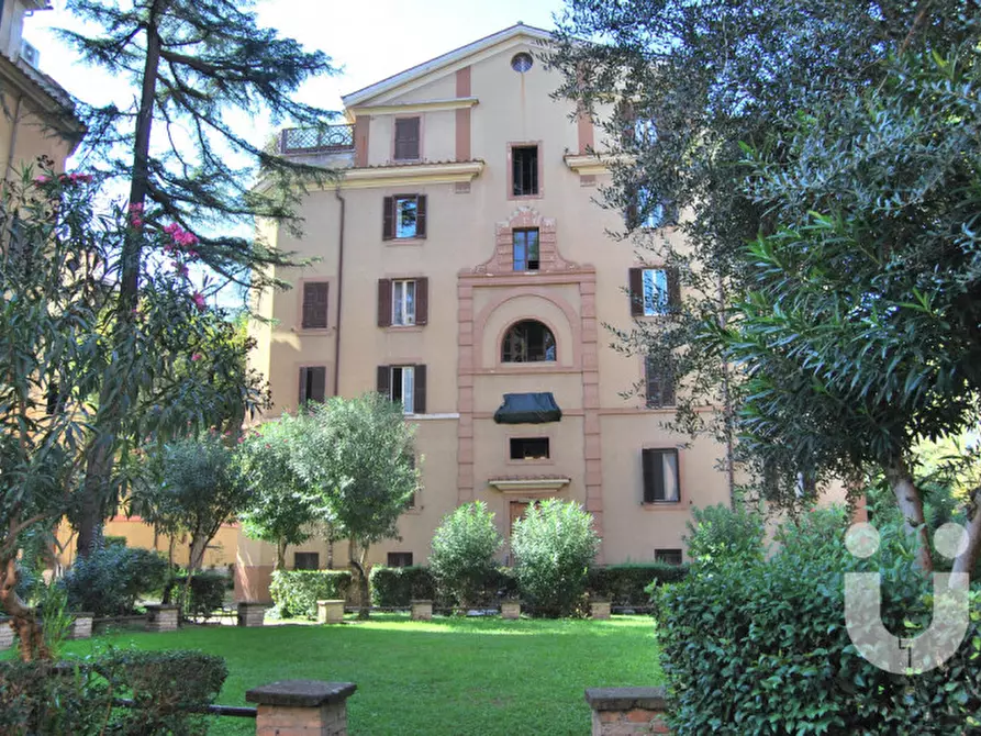 Immagine 1 di Appartamento in vendita  in Piazza Epiro a Roma