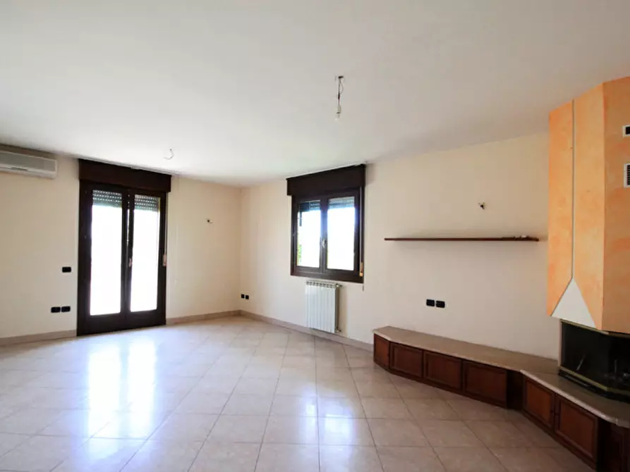 Immagine 7 di Villetta a schiera in vendita  in Via Venturini a Chioggia