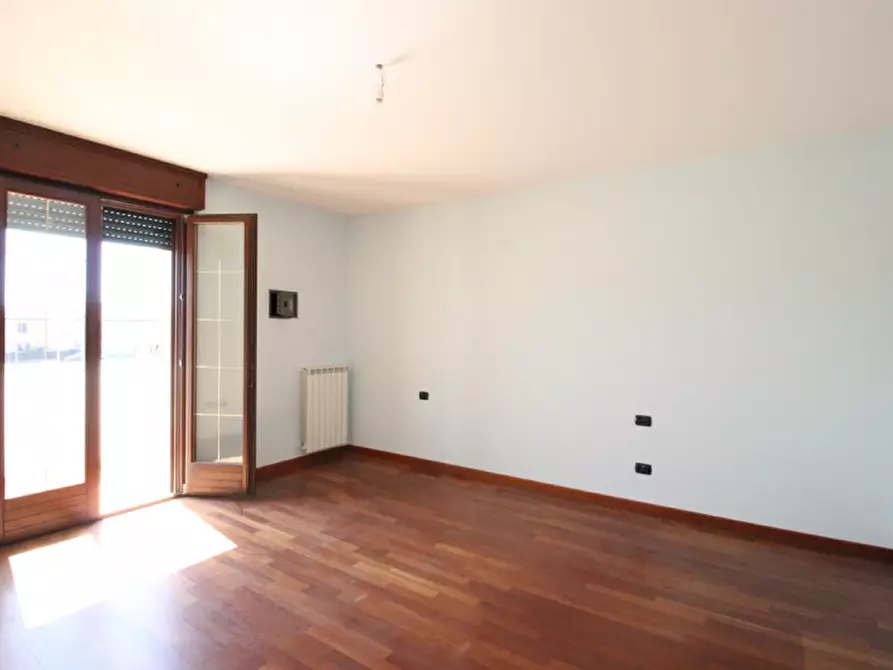 Immagine 11 di Villetta a schiera in vendita  in Via Venturini a Chioggia