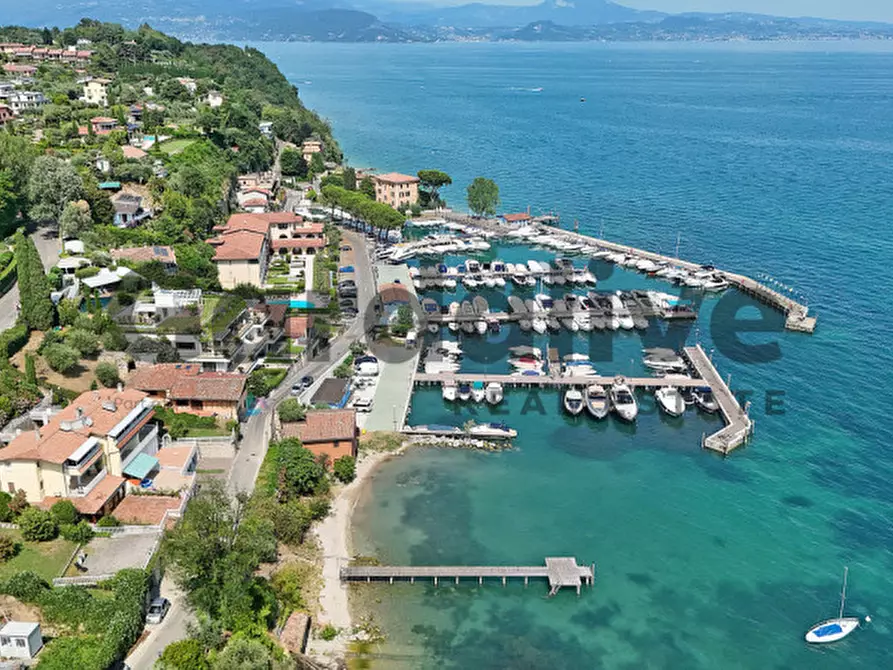 Immagine 28 di Appartamento in vendita  in Via Giovanni Pascoli a Manerba Del Garda