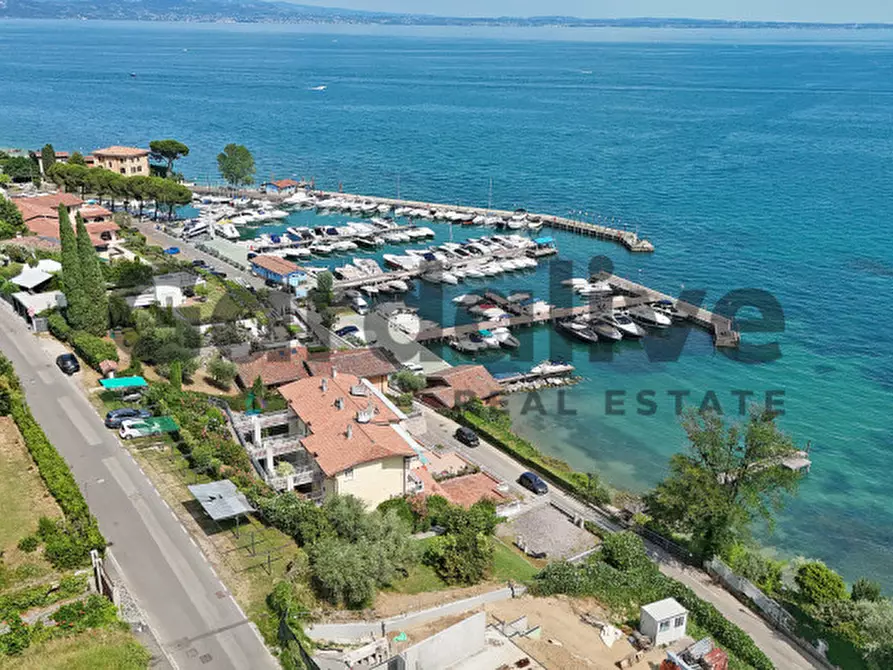 Immagine 31 di Appartamento in vendita  in Via Giovanni Pascoli a Manerba Del Garda