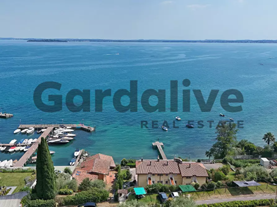 Immagine 37 di Appartamento in vendita  in Via Giovanni Pascoli a Manerba Del Garda