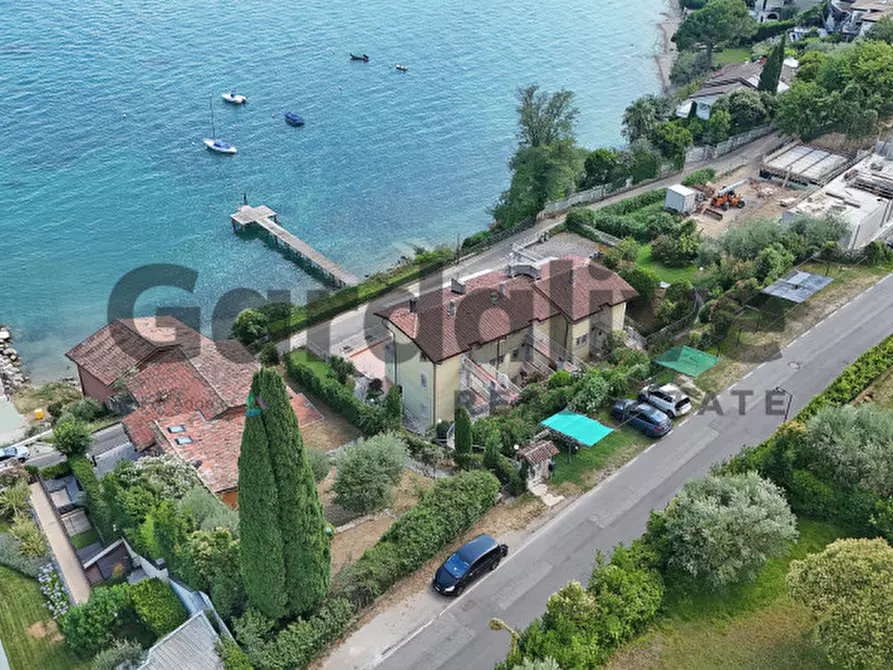 Immagine 41 di Appartamento in vendita  in Via Giovanni Pascoli a Manerba Del Garda