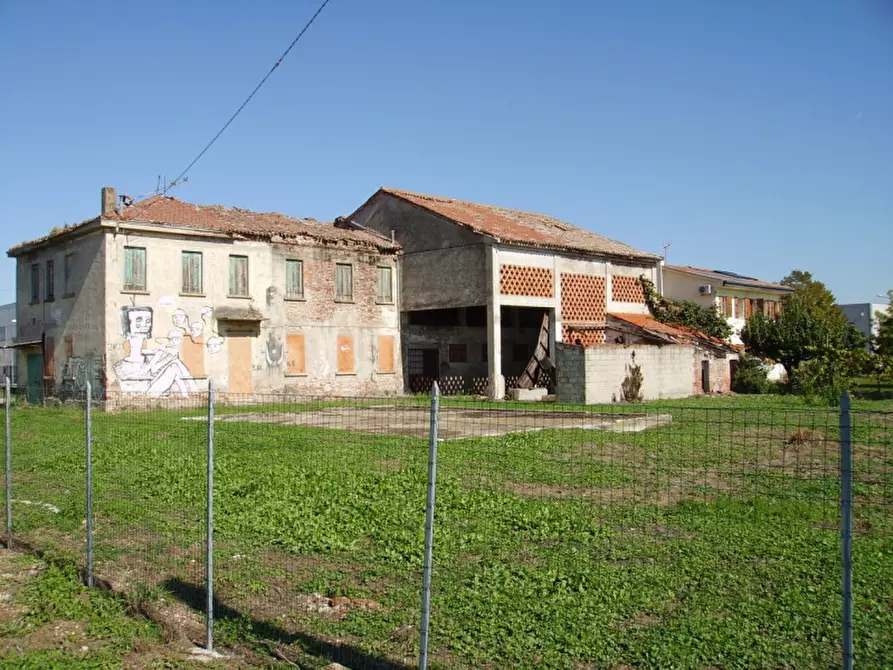 Immagine 1 di Rustico / casale in vendita  in Via Penghe a Selvazzano Dentro