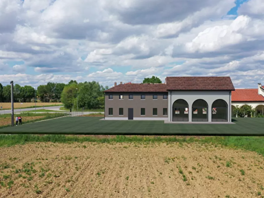 Immagine 2 di Rustico / casale in vendita  in Via Penghe a Selvazzano Dentro