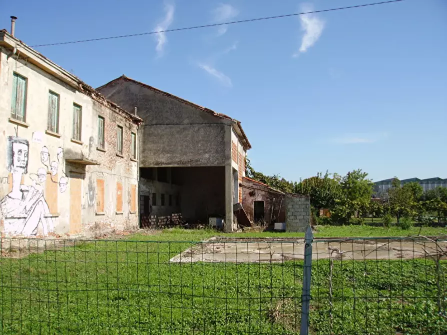 Immagine 4 di Rustico / casale in vendita  in Via Penghe a Selvazzano Dentro